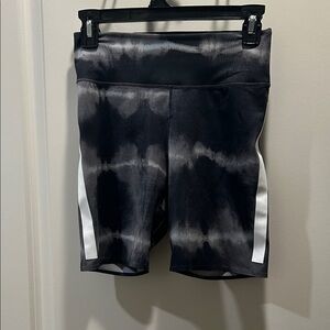 Nike Women's Black and Gray Patterned Bike Shorts